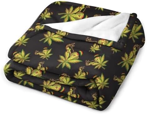 Socira Marijuanas Leaf Weed Blanket Throw Blanket Marijuanas Leaf Weed Gifts for Women Men Soft Sofa Throws for Travel Camping Bed Home Decor Car Birthday Gift 50"*60"（130 * 150cm） - Image 3