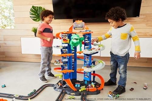 Bundle of Hot Wheels Ultimate Garage Set, Racetrack, Storage + Hot Wheels Track Creator Deluxe, 25 Feet of Track & Connectors (Amazon Exclusive) + Set of 10 Vehicles (Styles May Vary) - Image 2