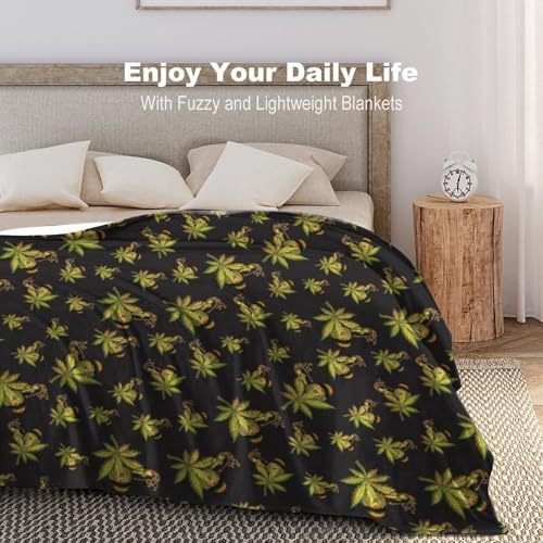 Socira Weed Blanket Throw Blanket Marijuanas Leaf Weed Gifts for Women Men Soft Sofa Throws for Travel Camping Bed Home Decor Car Birthday Gift 40"*50" （100 * 130cm） - Image 6