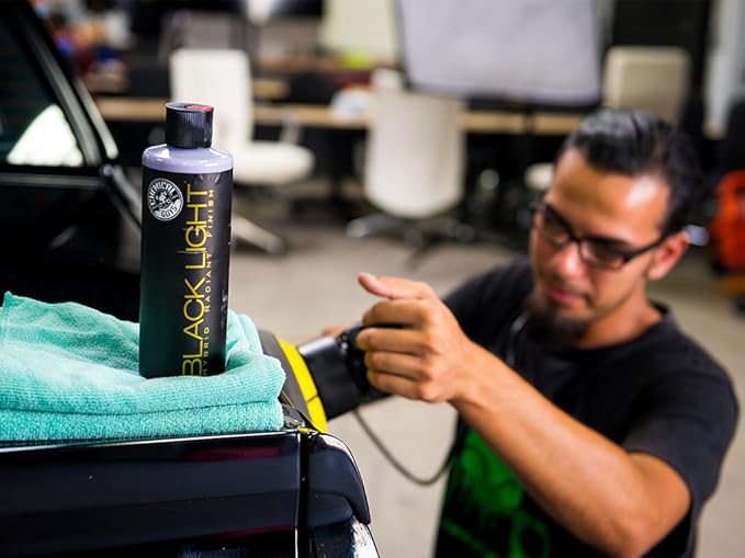 Chemical Guys GAP 619 16 Black Light Hybrid Radiant Finish, Glaze & Sealant - Image 6