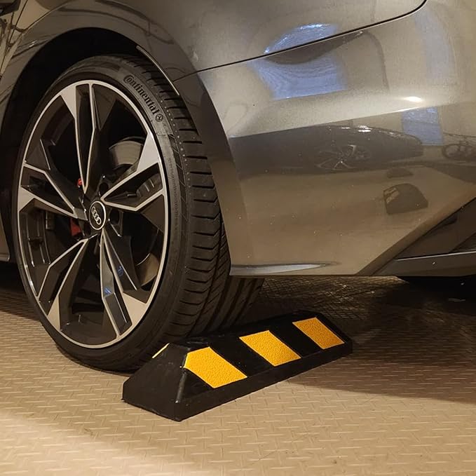 Guardian Heavy Duty Rubber Parking Curb - Image 5
