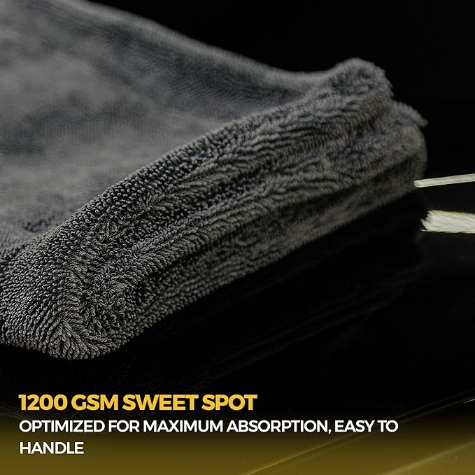 The Giant Giant 24"x36" Car Drying Towel – Ultra Absorbent 1200 GSM Twisted - Image 5